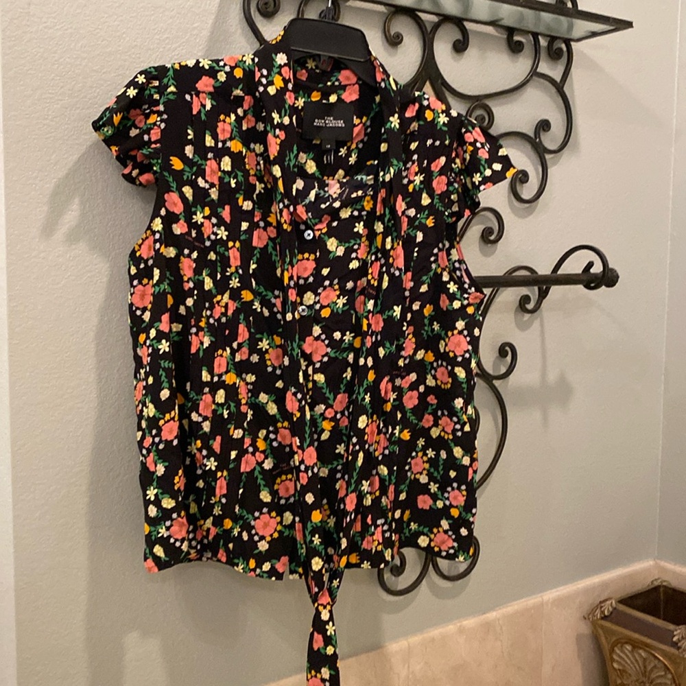 Ruffle sleeves blouse
